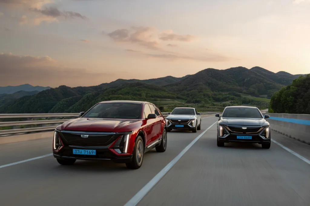 사진 2 캐딜락 리릭 https://mobilityground.com/wp-content/uploads/2025/08/사진-1-캐딜락-8월-한정-특별-프로모션.webp