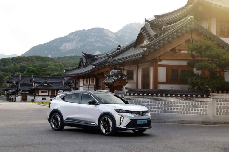 르노 세닉 E-Tech 일렉트릭