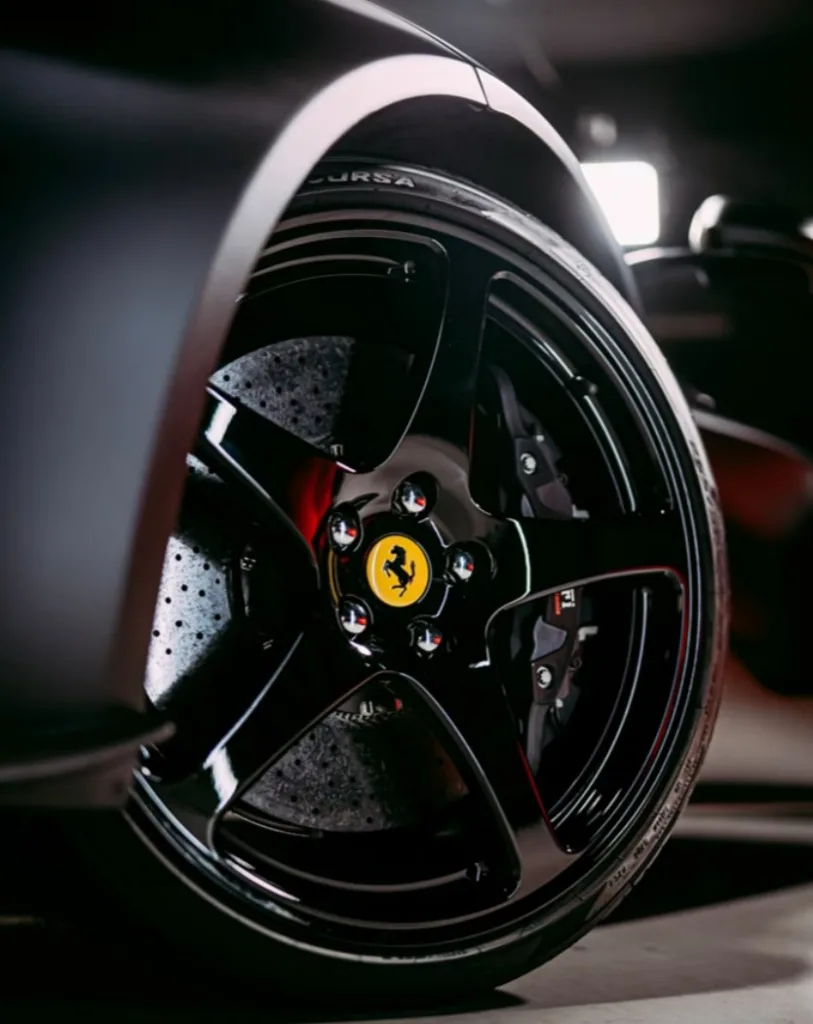 페라리가 과거에 파괴했던 테스트카 데이토나 SP3, 컬렉터가 노린다 3 화면 캡처 2025 08 28 233426 https://mobilityground.com/wp-content/uploads/2025/08/화면-캡처-2025-08-28-233515.webp