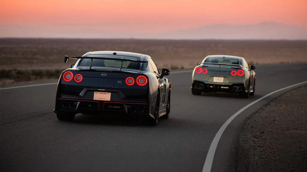 日産自動車、R35 GT-R最終生産車のオフライン式を栃木工場にて開催