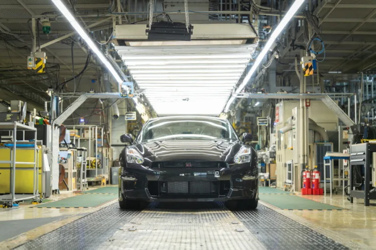 日産自動車、R35 GT-R最終生産車のオフライン式を栃木工場にて開催