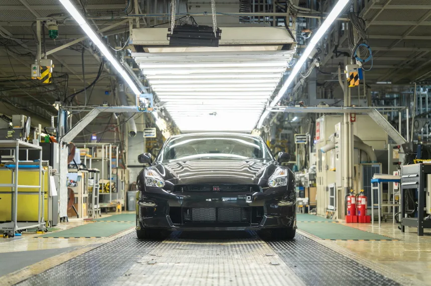 日産自動車、R35 GT-R最終生産車のオフライン式を栃木工場にて開催