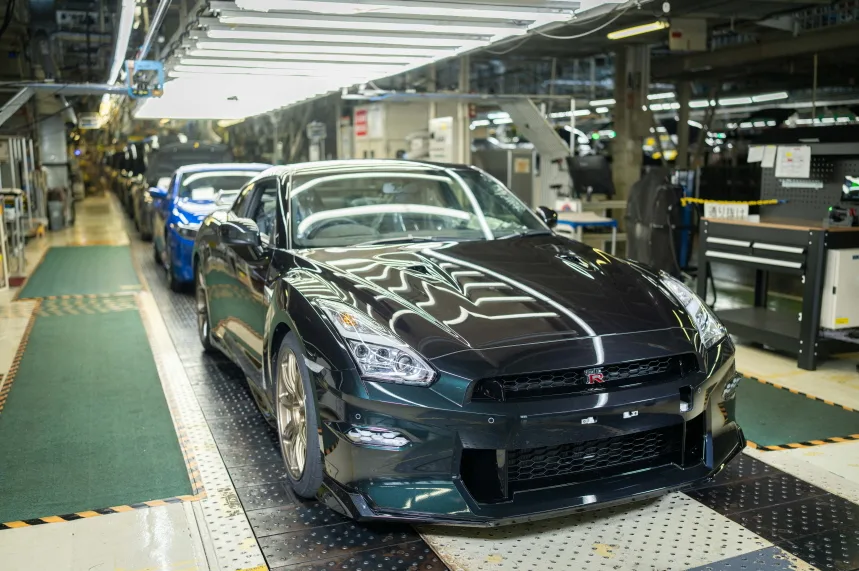 日産自動車、R35 GT-R最終生産車のオフライン式を栃木工場にて開催