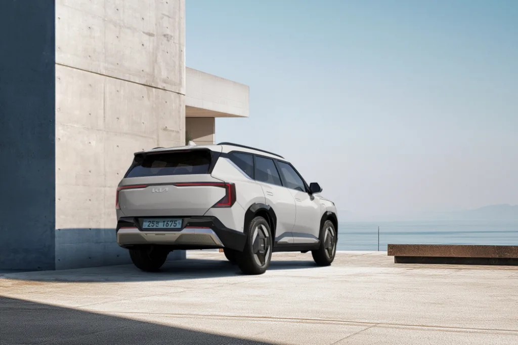 460km 주행거리로 편하게! 기아 EV5, 전기 SUV 시장 판도 바꾼다 6 250903 기아 더 기아 EV5 국내 첫 발표 및 계약 개시10 https://mobilityground.com/wp-content/uploads/2025/09/250903-기아-더-기아-EV5-국내-첫-발표-및-계약-개시1.webp