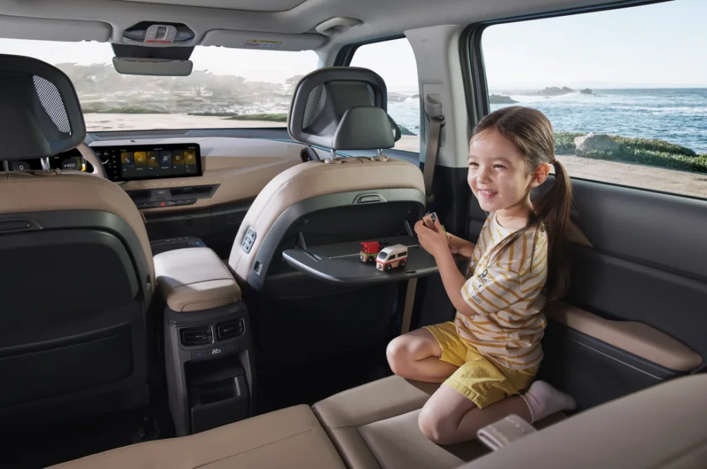 460km 주행거리로 편하게! 기아 EV5, 전기 SUV 시장 판도 바꾼다 10 250903 기아 더 기아 EV5 국내 첫 발표 및 계약 개시13 https://mobilityground.com/wp-content/uploads/2025/09/250903-기아-더-기아-EV5-국내-첫-발표-및-계약-개시1.webp