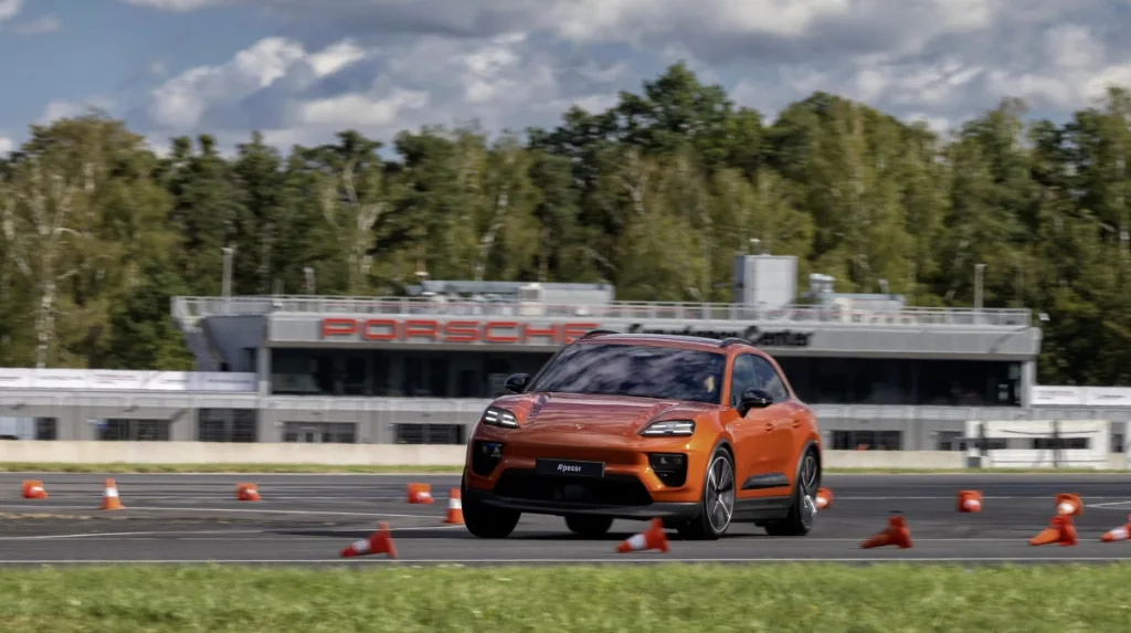 포르쉐 E-퍼포먼스, Porsche E-Performance: The ‘E’ is for Emotion