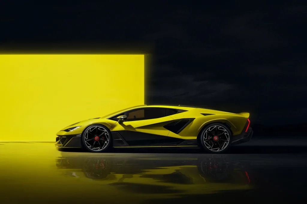 Lamborghini Fenomeno, the most powerful V12 ever 10 람보르기니 페노메노, The ‘Few Off’ Lamborghini Fenomeno: a ‘Design Manifesto’ and the most powerful V12 ever