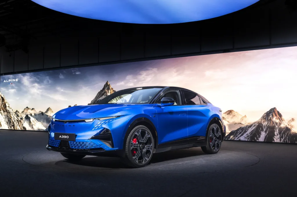 알핀, Alpine spotlights women in motorsport as it celebrates 70 years of race and rally icons at Goodwood Revival