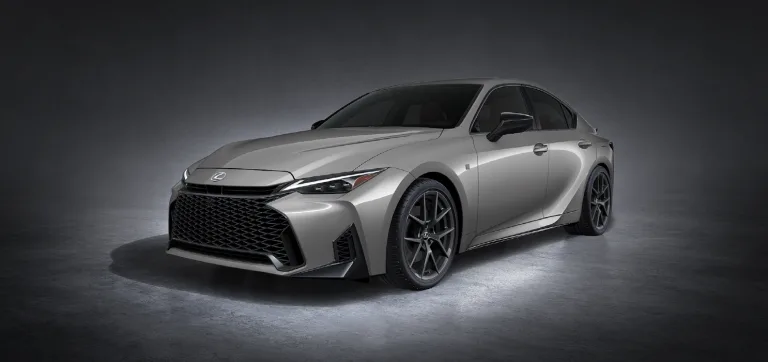 렉서스 IS 공개, LEXUS、「IS」の新型モデルを世界初公開