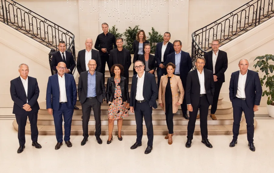 Renault Group strengthens leadership and organisation to accelerate execution 1 Renault Group strengthens leadership and organisation to accelerate execution
