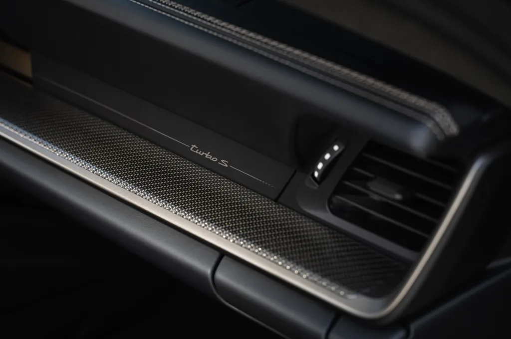 포르쉐 911 터보 S 신형 공개! 711마력으로 뉘르부르크링 14초 단축 10 S25 0905 a3 rgb https://mobilityground.com/wp-content/uploads/2025/09/S25_0909_a3_rgb.webp