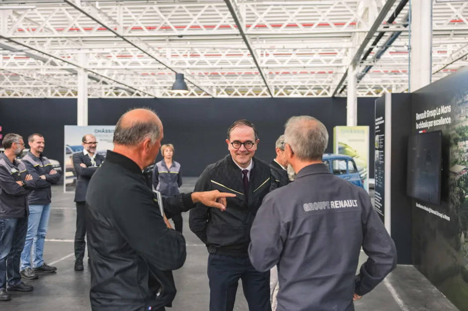 Renault Group strengthens leadership and organisation to accelerate execution 2 Renault Group strengthens leadership and organisation to accelerate execution