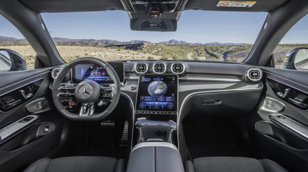 사진 3 메르세데스 AMG CLE 53 4MATIC 쿠페 인테리어 https://mobilityground.com/wp-content/uploads/2025/09/사진-1-메르세데스-AMG-CLE-53-4MATIC-쿠페.webp