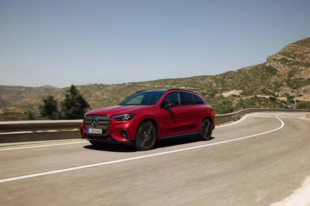 디 올 뉴 GLC 위드 EQ 테크놀로지(The all new GLC with EQ Technology)