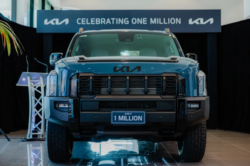 사진자료 3 기아 호주 진출 누적 100만대 판매 달성 https://mobilityground.com/wp-content/uploads/2025/09/사진자료-1-기아-호주-진출-누적-100만대-판매-달성.webp