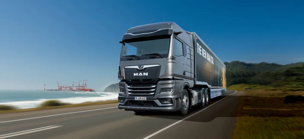 MAN TGX 트랙터, 한국서 15,000대 넘게 판매로 업계 주목 제대로! 1 참고사진 뉴 MAN TGX 트랙터 https://mobilityground.com/wp-content/uploads/2025/09/참고사진-뉴-MAN-TGX-트랙터.webp