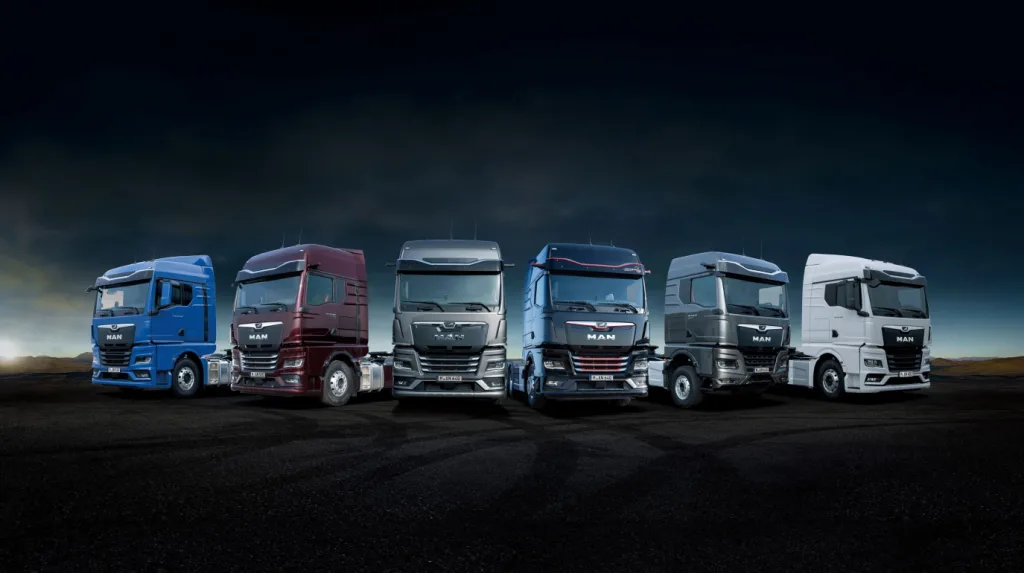 MAN TGX 트랙터, 한국서 15,000대 넘게 판매로 업계 주목 제대로! 2 참고사진 뉴 MAN TGX 트랙터 라인업 https://mobilityground.com/wp-content/uploads/2025/09/참고사진-뉴-MAN-TGX-트랙터.webp