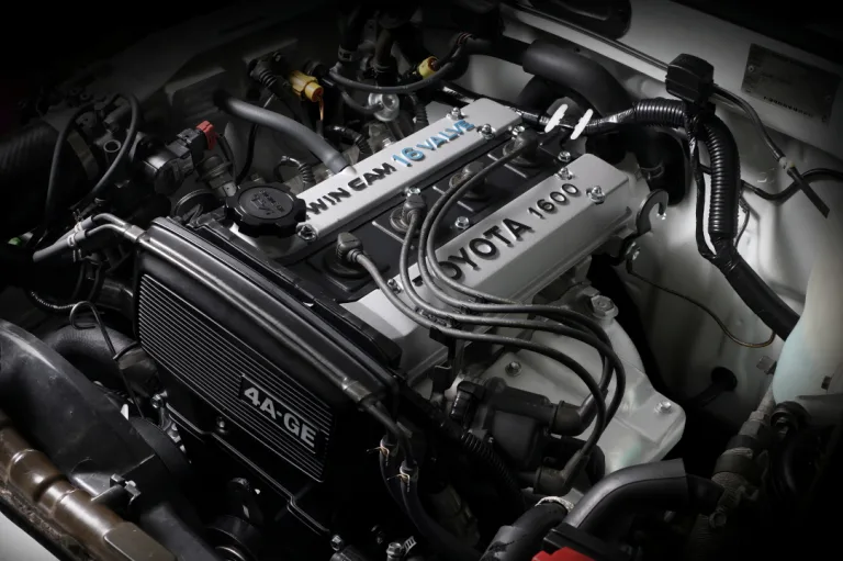 カローラレビン・スプリンタートレノ（AE86）エンジン部品の復刻を決定