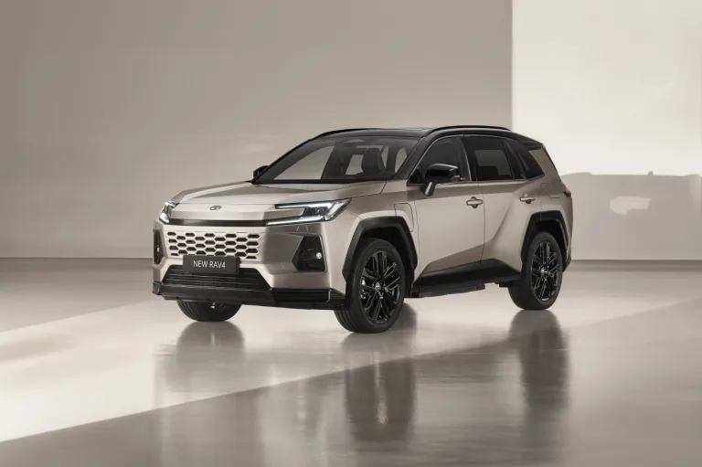 토요타 RAV4 유럽 출시, All-new Toyota RAV4 makes worldwide debut