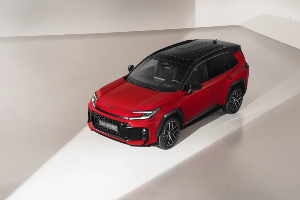 6 Generation Toyota RAV4, makes worldwide debut 1 토요타 RAV4 유럽 출시, All-new Toyota RAV4 makes worldwide debut