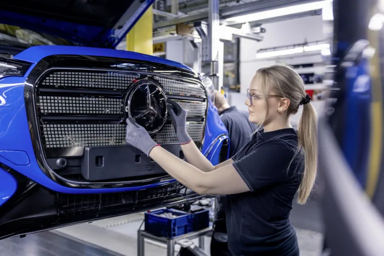 메르세데스-벤츠 3년 간 40종 신차 쏟아낸다, Next Level Production: Plants ready for largest Mercedes-Benz product offensive