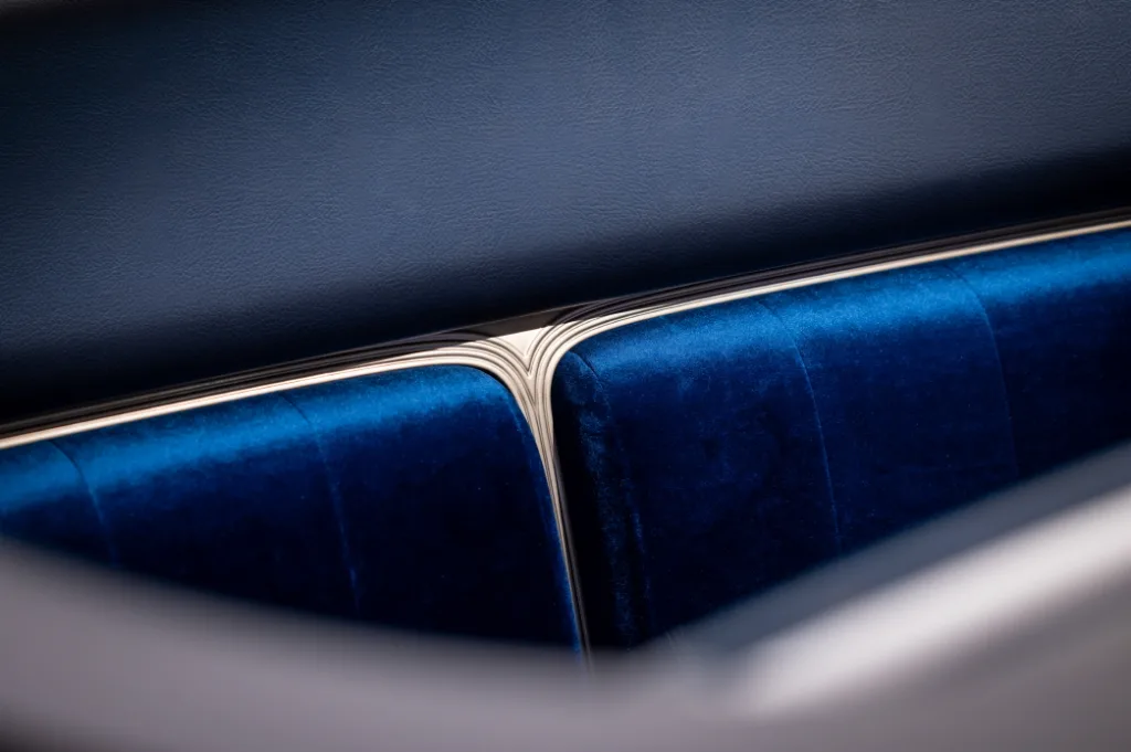 메르세데스-벤츠 비전 아이코닉, 전설 300 SL 감성 그대로 재현 12 25c0255 015 https://mobilityground.com/wp-content/uploads/2025/10/25c0255_004.webp