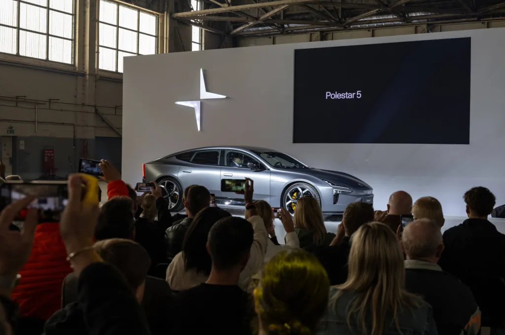 1,000명 운집! 폴스타, 영국서 사상 최대 페스티벌로 5주년 대축제 3 693606 20250915 Polestar Festival United Kingdom https://mobilityground.com/wp-content/uploads/2025/10/693608_20250915_Polestar_Festival_United_Kingdom.webp