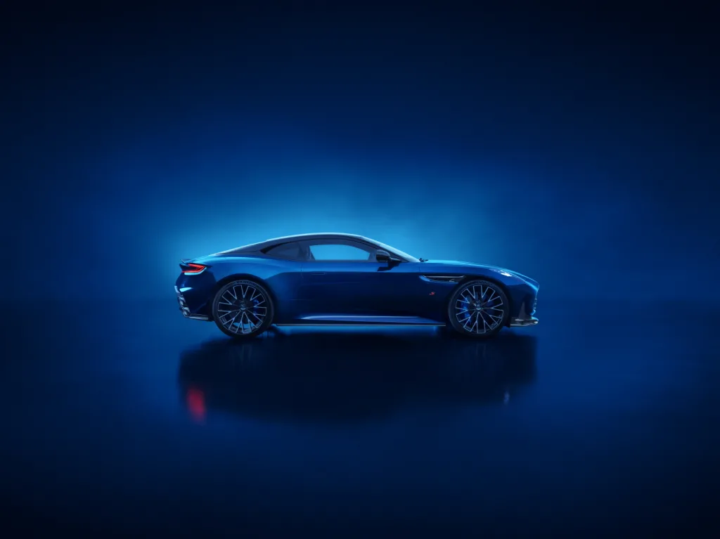 애스턴마틴, 'S'의 전통 이어갈 울트라 럭셔리 스포츠카 DB12 S 출시 8 Aston Martin DB12 S 04 https://mobilityground.com/wp-content/uploads/2025/10/Aston-Martin-DB12-S_01.webp