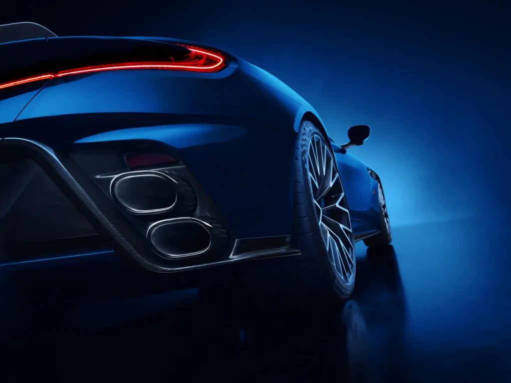 애스턴마틴, 'S'의 전통 이어갈 울트라 럭셔리 스포츠카 DB12 S 출시 3 Aston Martin DB12 S 08 https://mobilityground.com/wp-content/uploads/2025/10/Aston-Martin-DB12-S_01.webp