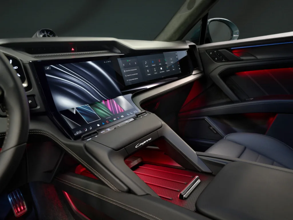 87인치 AR 헤드업에 AI 음성 인식까지, 포르쉐 카이엔 일렉트릭 인테리어 4 S25 1207 fine https://mobilityground.com/wp-content/uploads/2025/10/S25_1208_fine.webp