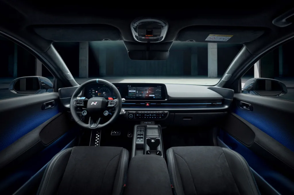 현대 아이오닉 6 N 출시, 가격 7,990만원은 비싼가 싼가? 3 사진 4 현대차 아이오닉 6 N https://mobilityground.com/wp-content/uploads/2025/10/사진-1-현대차-아이오닉-6-N.webp