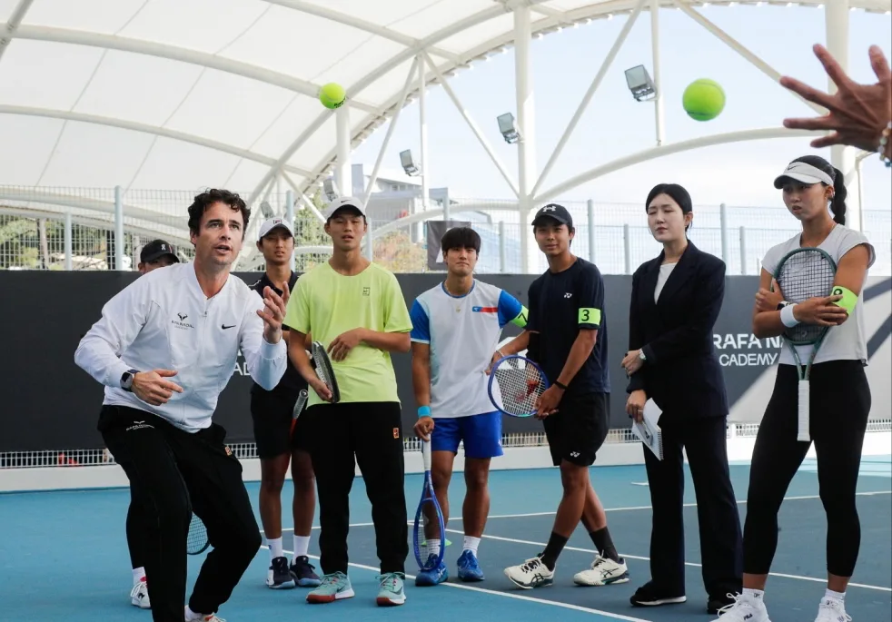 사진2 기아 글로벌 홍보대사 라파엘 나달과의 파트너십 연장하며 동행 이어가 https://mobilityground.com/wp-content/uploads/2025/10/사진6-기아-글로벌-홍보대사-라파엘-나달과의-파트너십-연장하며-동행-이어가-.webp