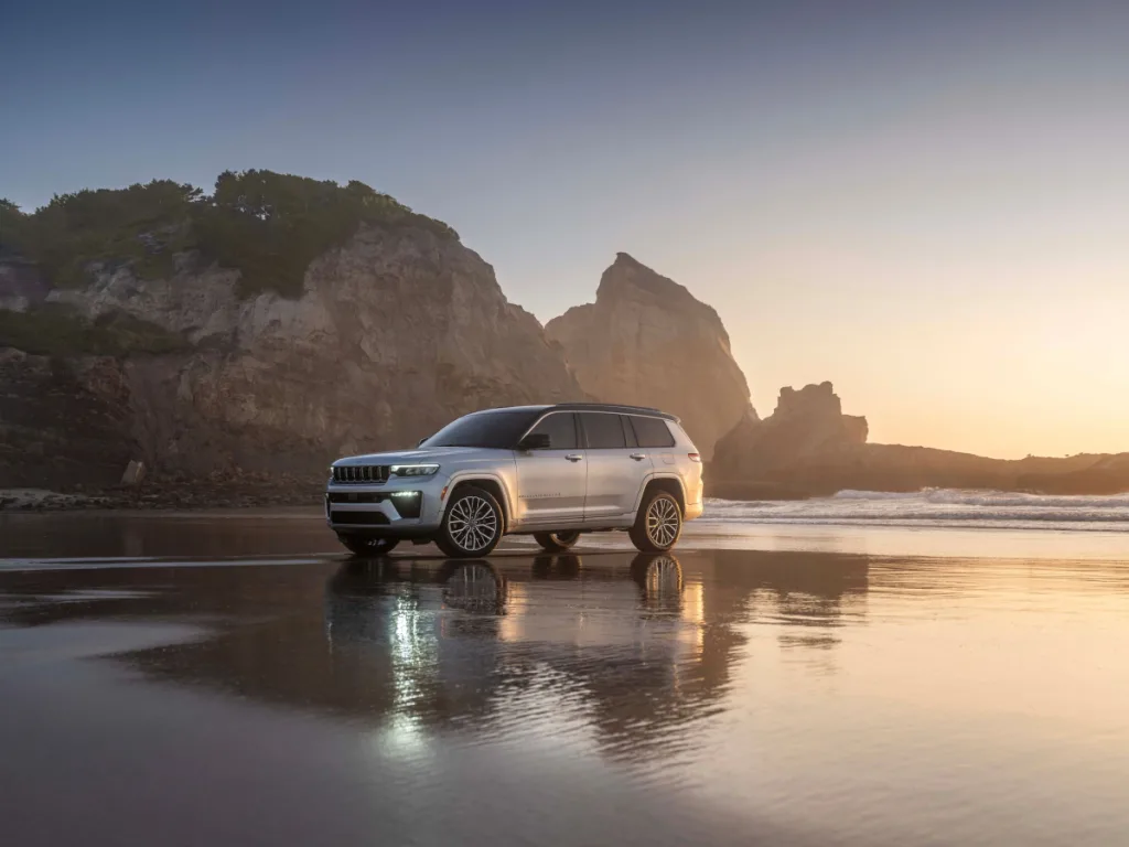 지프 그랜드 체로키, 2.0리터 허리케인 4 터보 엔진 탑재한 2026년형 공개 1 사진자료1 2026 지프 그랜드 체로키 https://mobilityground.com/wp-content/uploads/2025/10/사진자료1-2026-지프-그랜드-체로키.webp