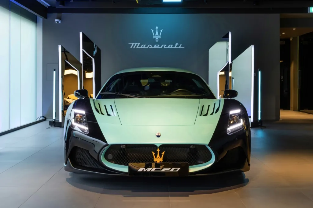 국내 각 1대뿐! 마세라티 MC20 스페셜 에디션 3종 익스클루시브 나잇서 공개 1 사진자료1 MC20 레젠다Leggenda https://mobilityground.com/wp-content/uploads/2025/10/사진자료1-MC20-레젠다Leggenda.webp