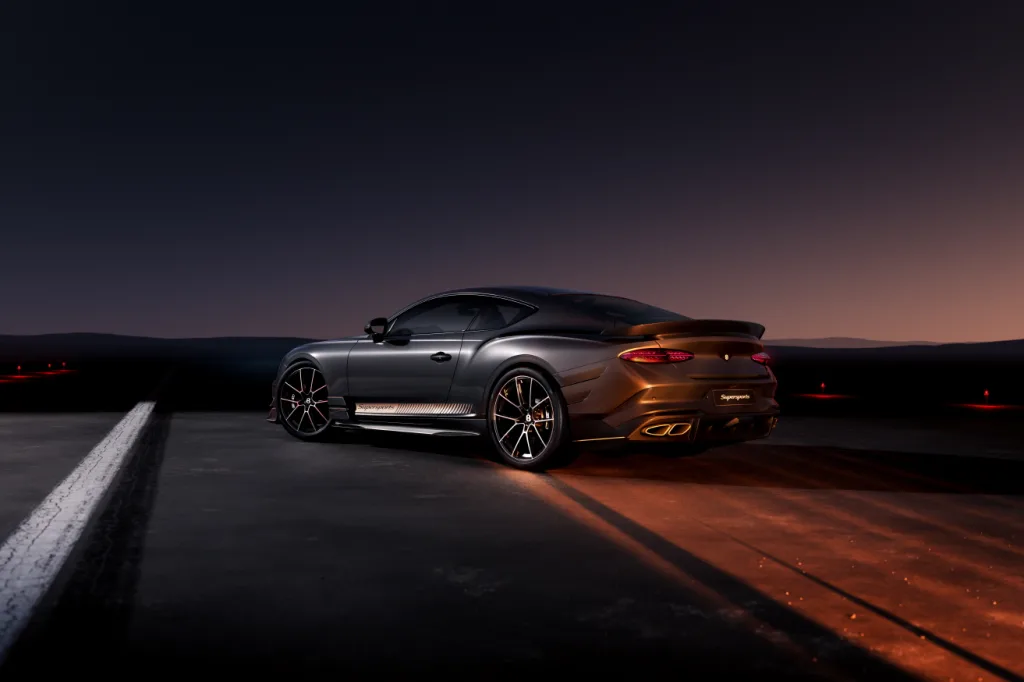 벤틀리 슈퍼스포츠 500대 한정 공개, 100년 만 부활 5 2 New Supersports rear 3qtr https://mobilityground.com/wp-content/uploads/2025/11/1-New-Supersports-front-3qtr.webp