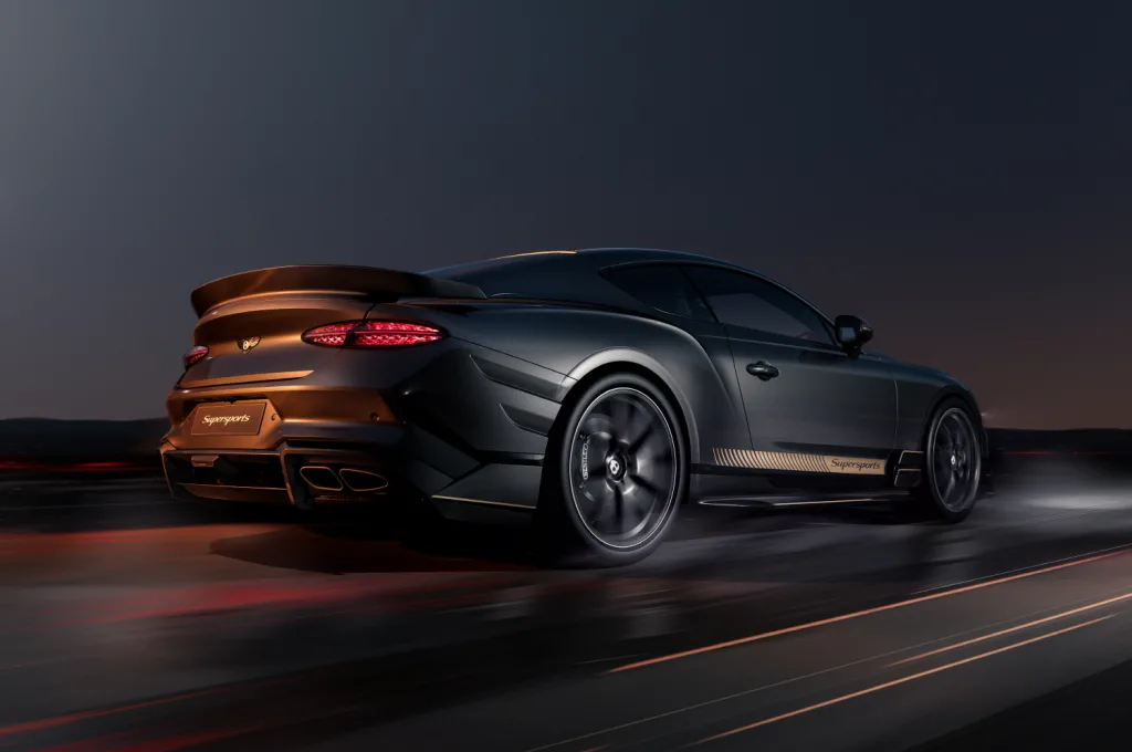 벤틀리 슈퍼스포츠 500대 한정 공개, 100년 만 부활 7 21 New Supersportsrear 3qtr dynamic https://mobilityground.com/wp-content/uploads/2025/11/1-New-Supersports-front-3qtr.webp