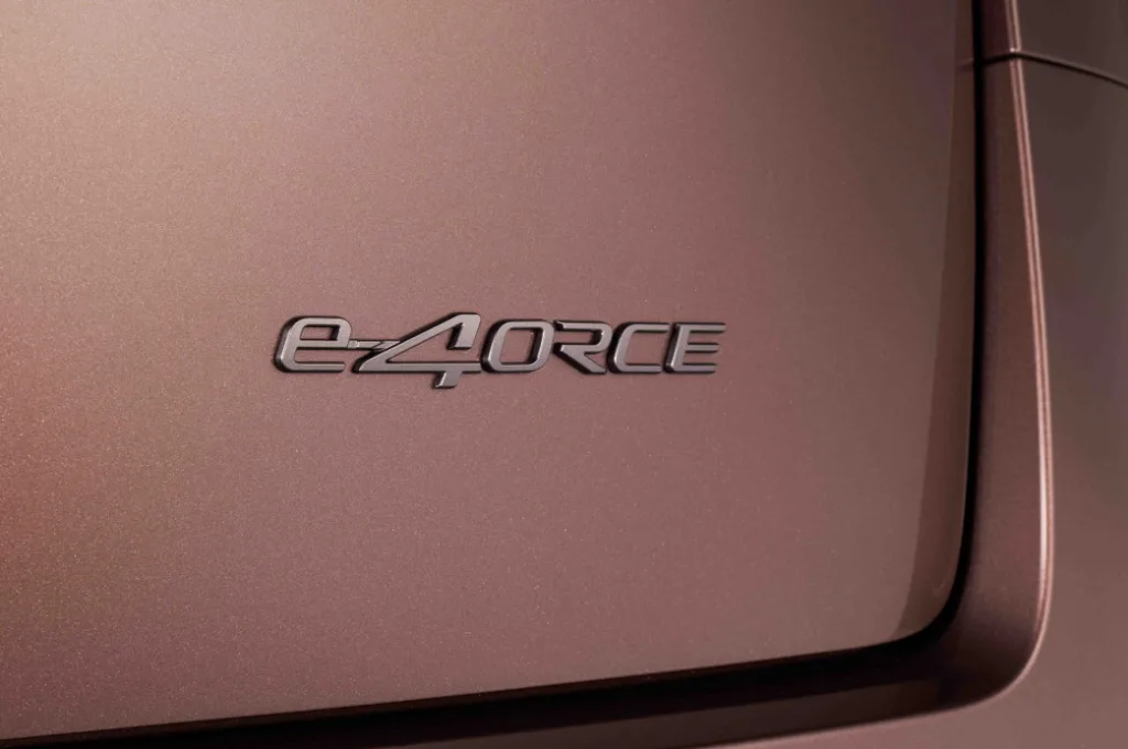 251029 01 Elgrand 12 https://mobilityground.com/wp-content/uploads/2025/11/251029-01_Elgrand_01.webp