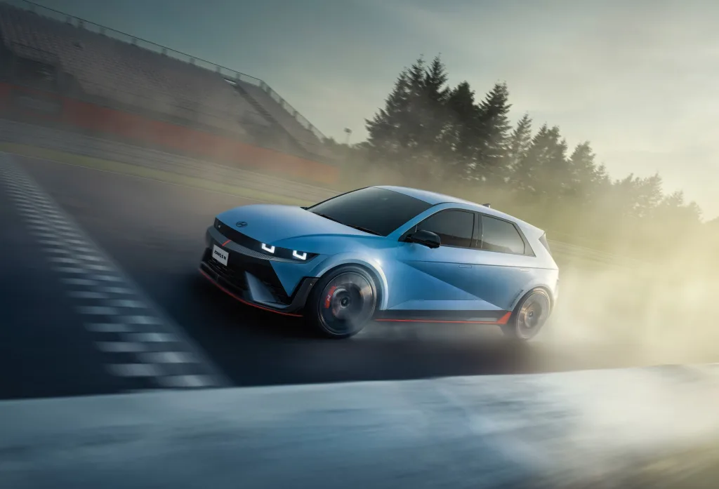 현대 아이오닉 5 N 연식변경 일본 출시, 10단계 드리프트 조정 가능 1 2e7a68f9 39fb 4be2 bfe9 64de4ec03d09 news https://mobilityground.com/wp-content/uploads/2025/11/2e7a68f9-39fb-4be2-bfe9-64de4ec03d09_news-scaled.webp