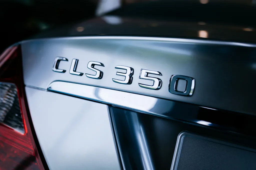 메르세데스-벤츠 박물관에 특별 전시하는 CLS, Four-door coupé elegance: The Mercedes-Benz CLS 350 CGI from the 2006 Geneva Motor Show