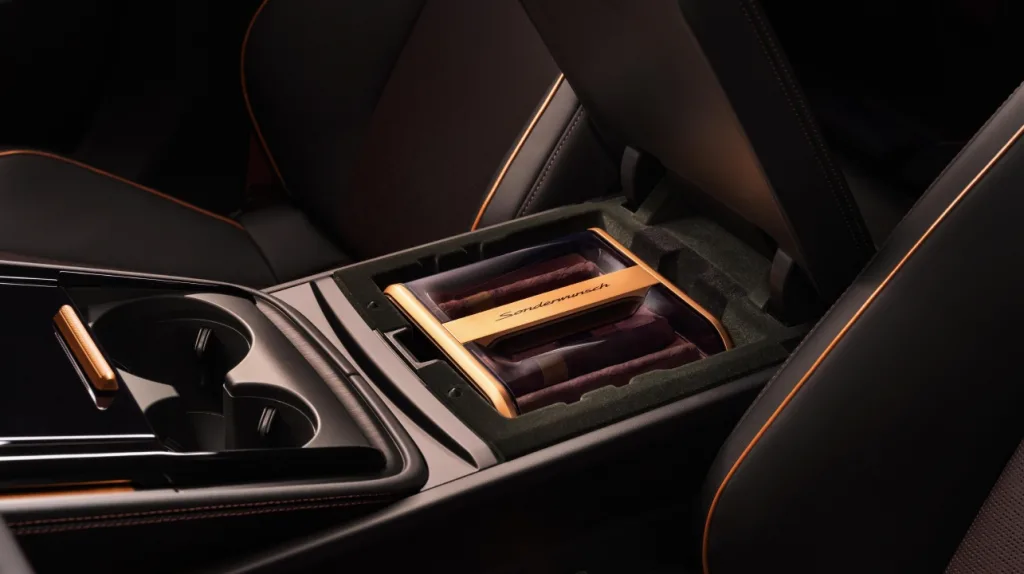 포르쉐 파나메라 터보, 존더분쉬로 더욱 럭셔리한 인테리어 완성 6 3 6 https://mobilityground.com/wp-content/uploads/2025/12/2-12.webp