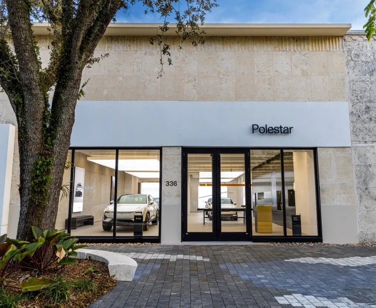 Polestar open new space in Maimi, Florida and Polestar 4 will come 1 681818 20240312 Polestar Coral Gables https://mobilityground.com/wp-content/uploads/2025/12/681818_20240312_Polestar_Coral_Gables.webp
