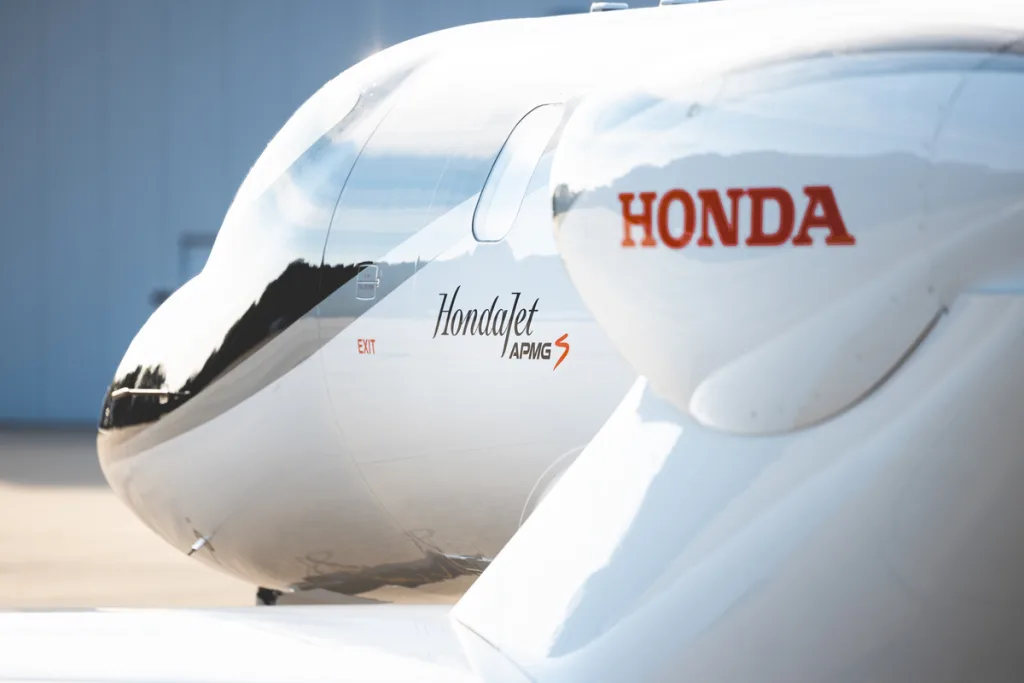 HondaJet APMG S Upgrade Package rear 3qtr https://mobilityground.com/wp-content/uploads/2025/12/HondaJet-APMG-S-Upgrade-Package-front.webp
