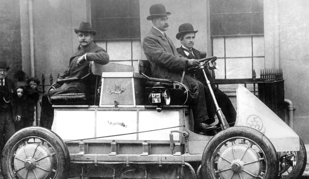 페르디난트 포르쉐 유산 총정리, 비틀·356·911 탄생 비화 3 thumbnail 2 https://mobilityground.com/wp-content/uploads/2025/12/1-1.webp