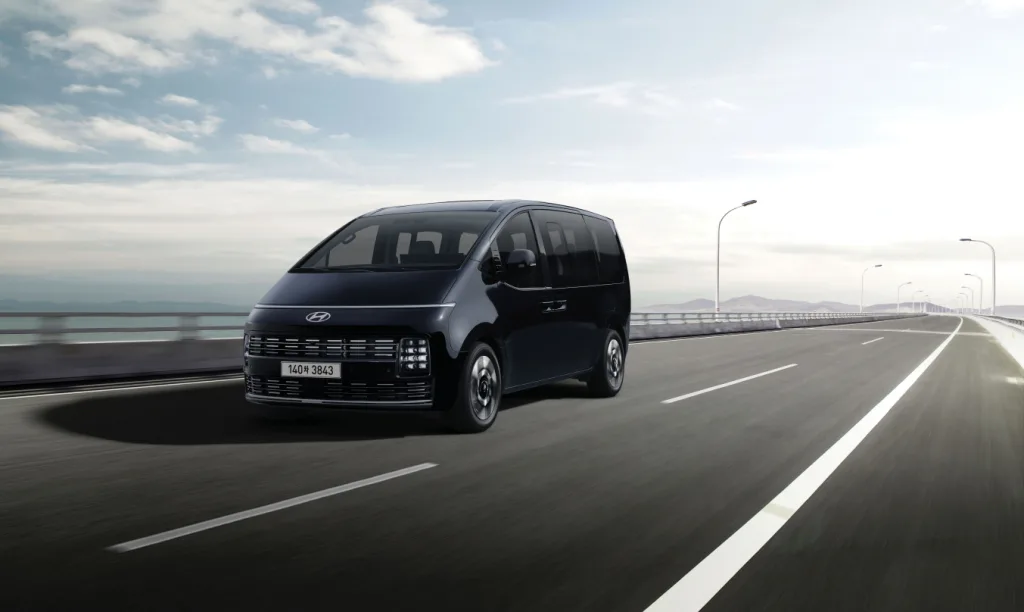 사진1 더 뉴 스타리아 라운지 외장 https://mobilityground.com/wp-content/uploads/2025/12/사진4-더-뉴-스타리아-외장투어러.webp