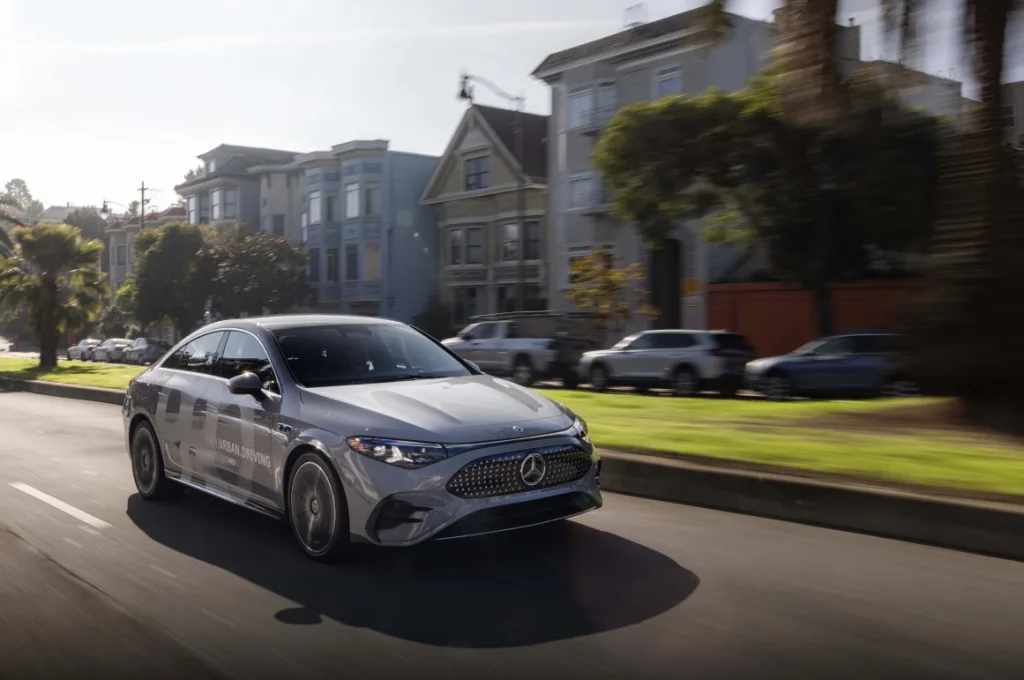 메르세데스-벤츠 CLA