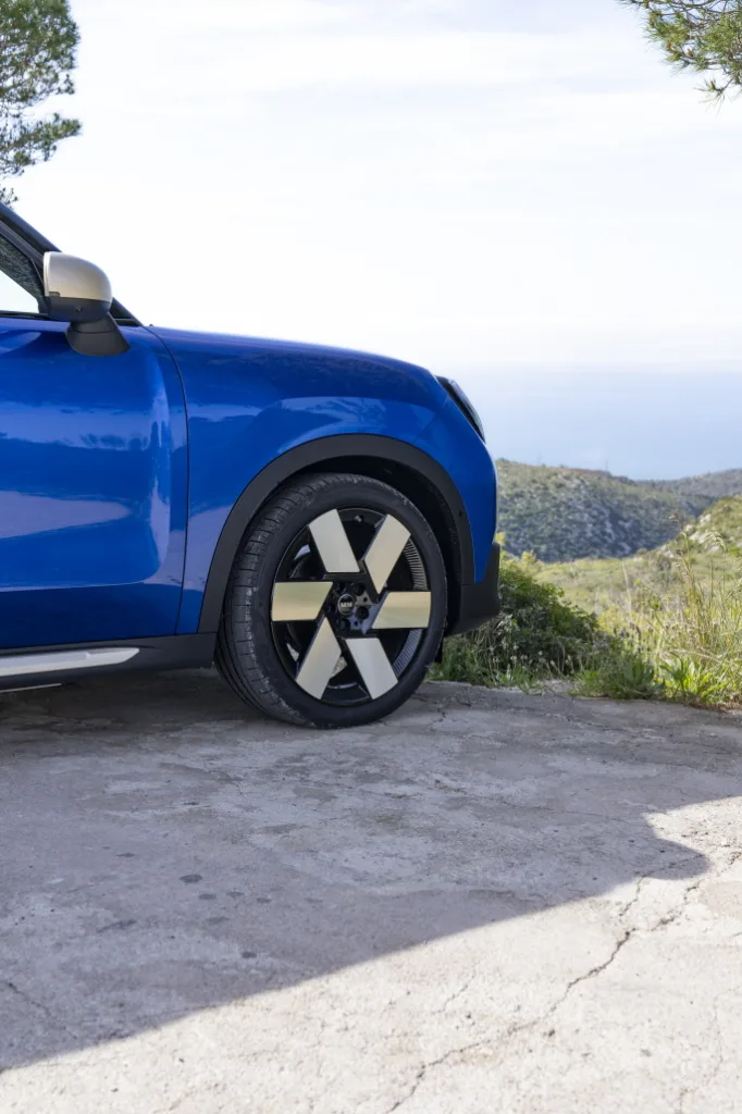 MINI 컨트리맨 E·SE All4 전기차 3월 출시, 최대 501km 달린다 4 P90552011 highRes https://mobilityground.com/wp-content/uploads/2026/01/P90552003-highRes.webp