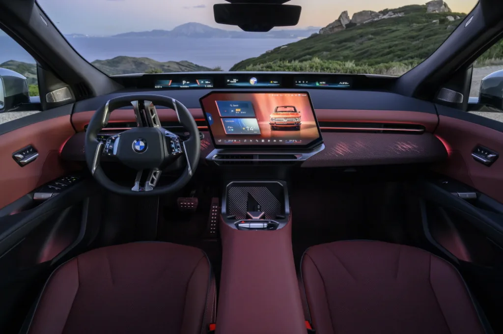 BMW iX3, 노이어 클라쎄 시대의 새로운 전기차 기준 충분하 2 P90626673 highRes https://mobilityground.com/wp-content/uploads/2026/01/P90627676-highRes.webp