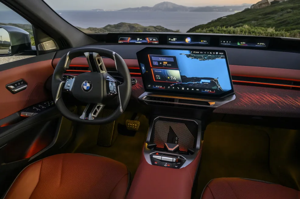 BMW iX3, 노이어 클라쎄 시대의 새로운 전기차 기준 충분하 4 P90626675 highRes https://mobilityground.com/wp-content/uploads/2026/01/P90627676-highRes.webp