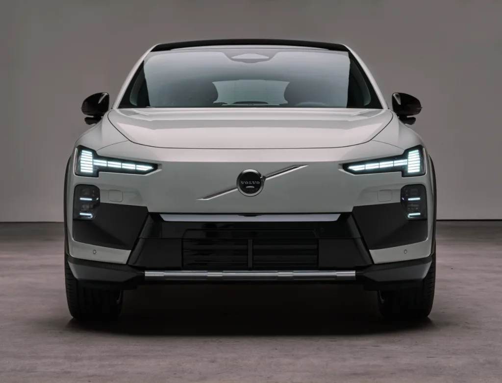 볼보 EX60 크로스 컨트리 공개,유럽 사전주문 시작, 올해 후반 출시 7 Volvo EX60 Cross Country Studio34 1 https://mobilityground.com/wp-content/uploads/2026/01/Volvo_EX60_Cross_Country10.webp