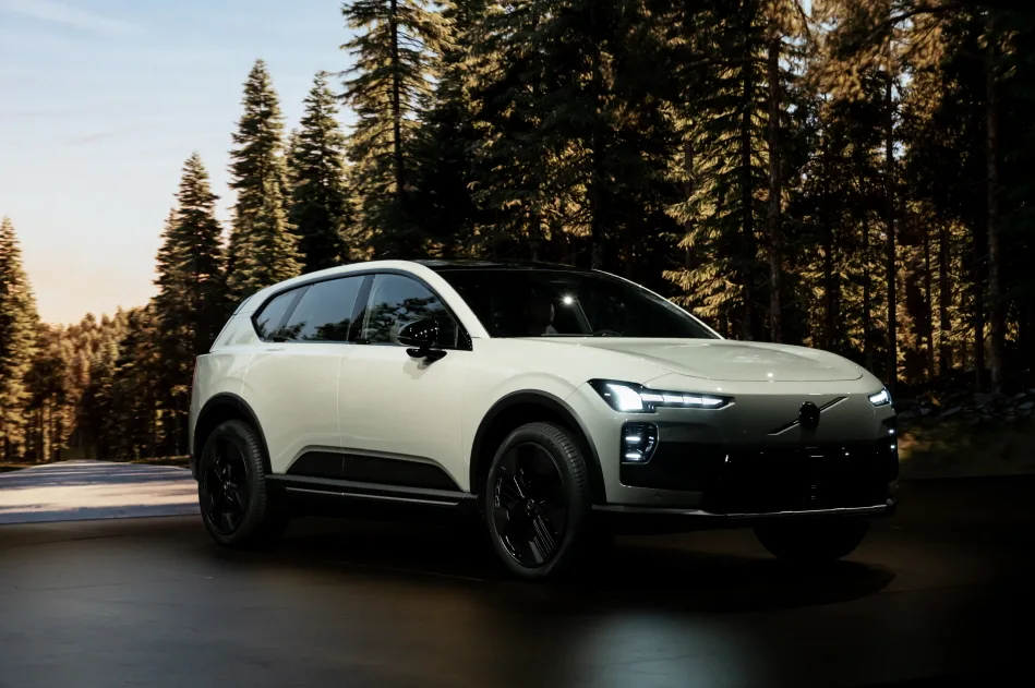 Volvo EX60 Reveal event7 1 https://mobilityground.com/wp-content/uploads/2026/01/Volvo_EX6018.webp